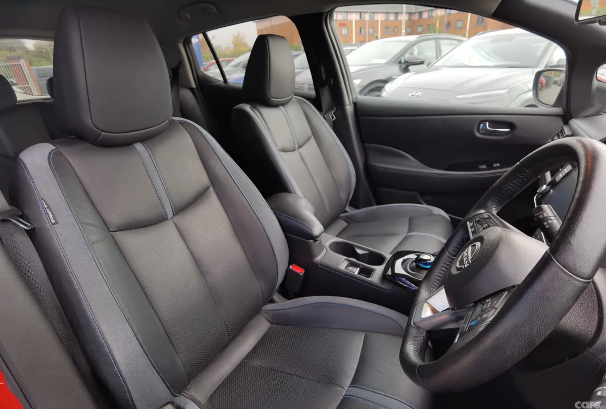 Nissan Leaf Hatchback, Electric, 2022, Red