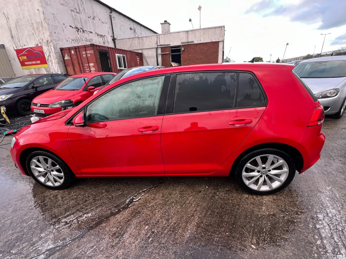 Volkswagen Golf Hatchback, Petrol, 2013, Red