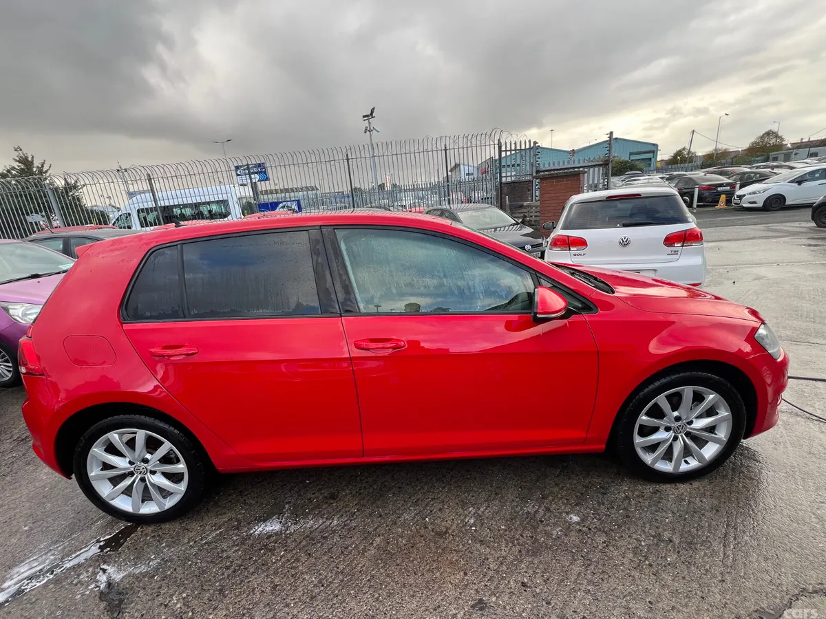 Volkswagen Golf Hatchback, Petrol, 2013, Red