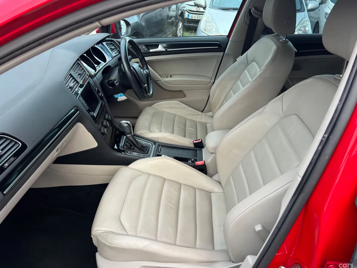 Volkswagen Golf Hatchback, Petrol, 2013, Red