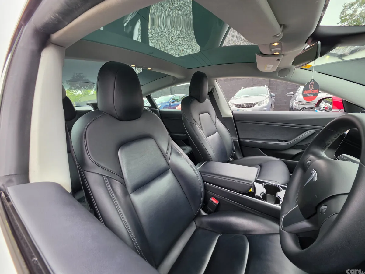 Tesla Model 3 Saloon, Electric, 2019, Red