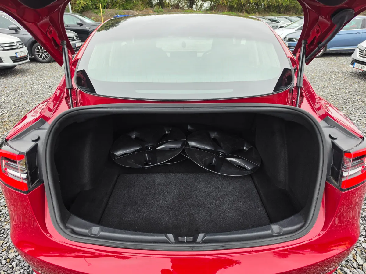 Tesla Model 3 Saloon, Electric, 2019, Red