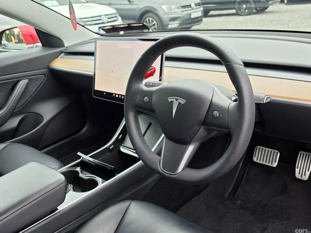 Tesla Model 3 Saloon, Electric, 2019, Red