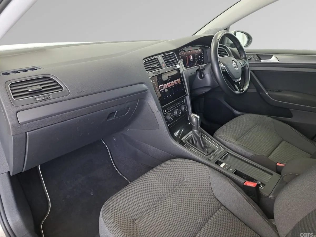 Volkswagen Golf Hatchback, Petrol, 2019, Silver