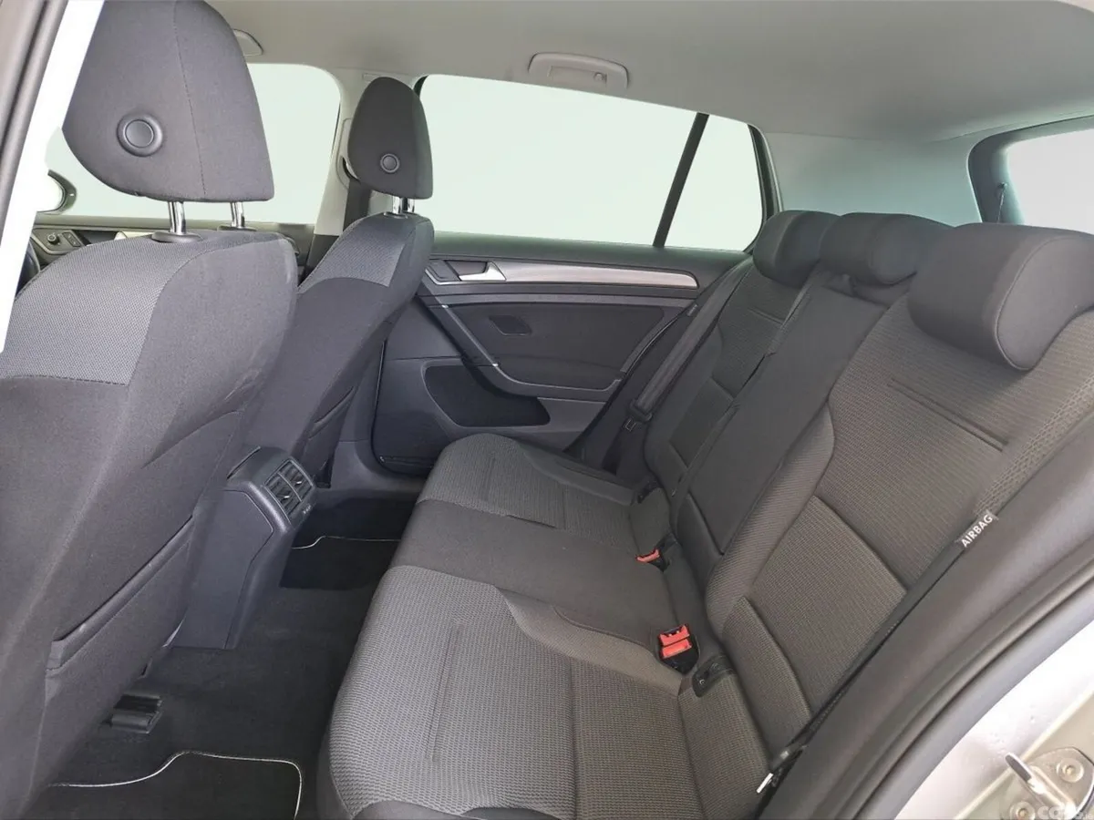 Volkswagen Golf Hatchback, Petrol, 2019, Silver