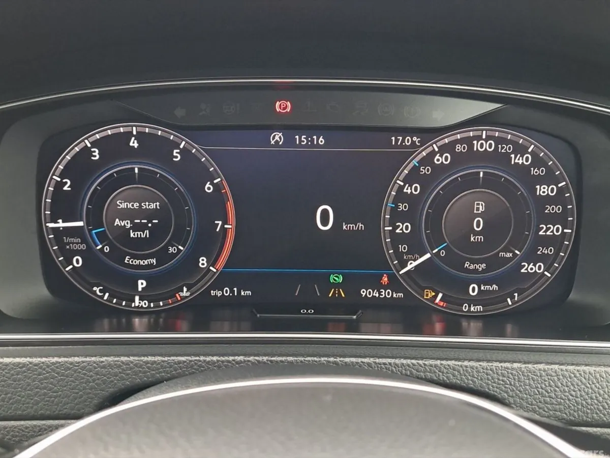 Volkswagen Golf Hatchback, Petrol, 2019, Silver