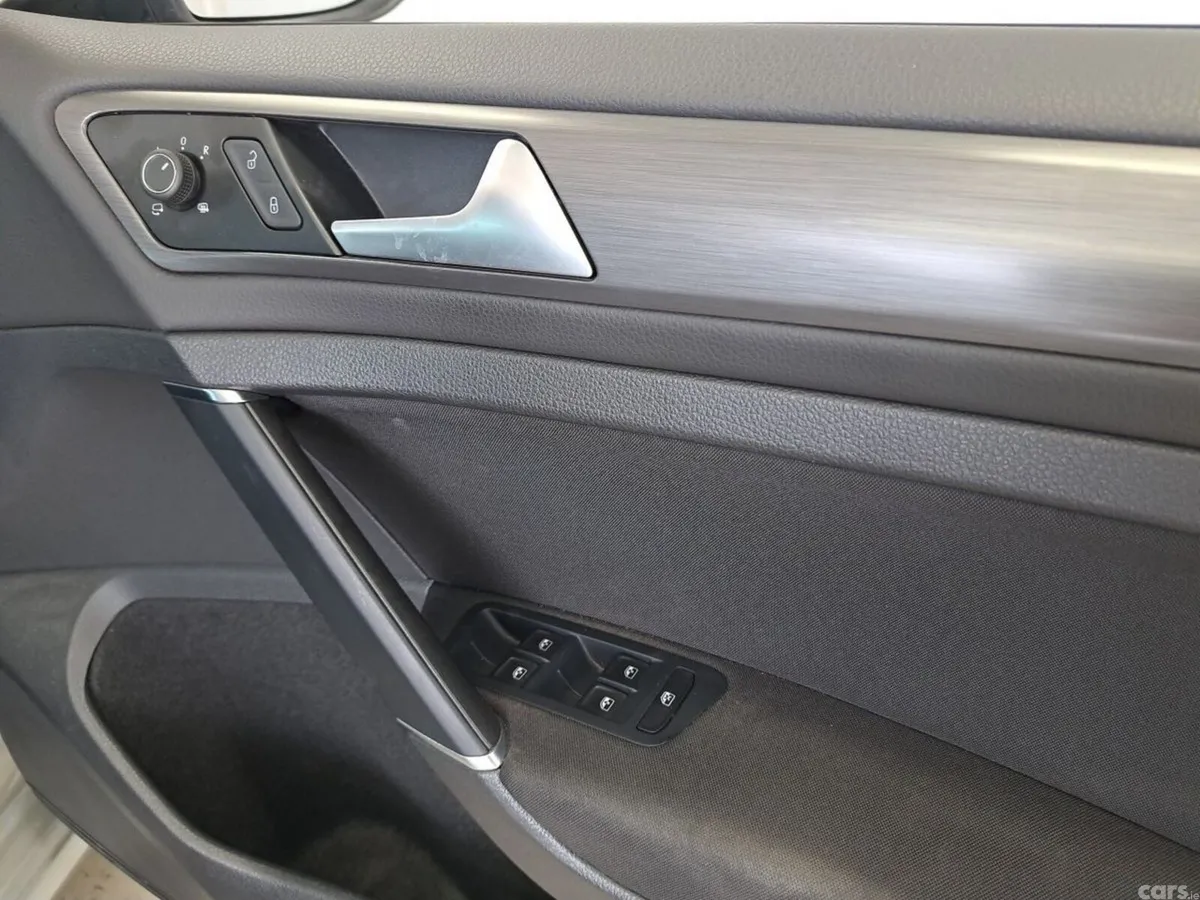 Volkswagen Golf Hatchback, Petrol, 2019, Silver