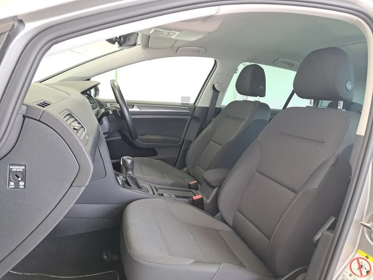 Volkswagen Golf Hatchback, Petrol, 2019, Silver