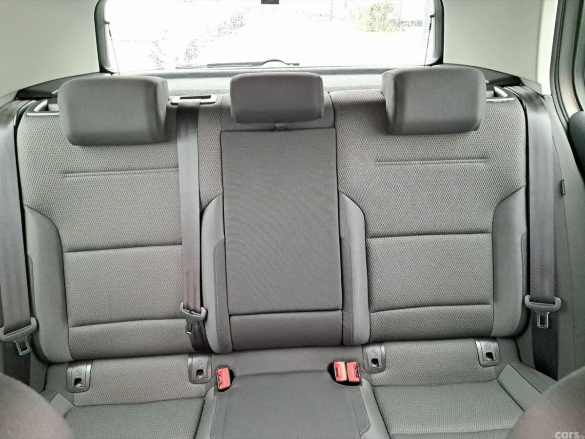 Volkswagen Golf Hatchback, Petrol, 2019, Silver