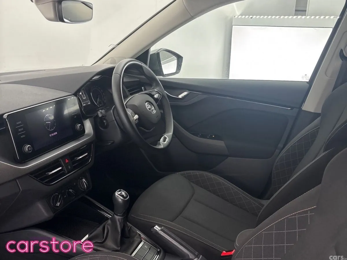 Skoda Kamiq Hatchback, Petrol, 2024, Grey