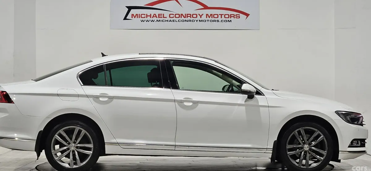 Volkswagen Passat Saloon, Diesel, 2017, White