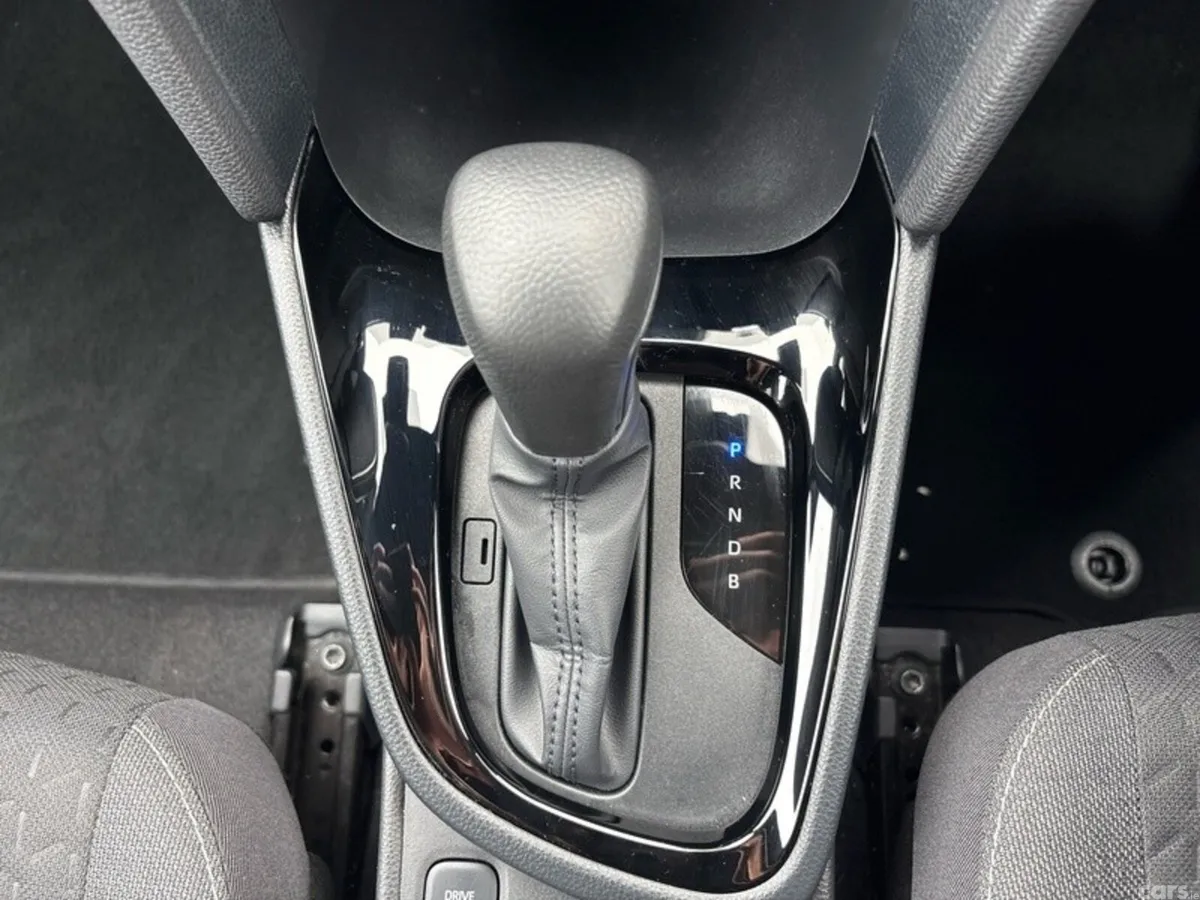 Toyota Yaris Cross SUV, Petrol Hybrid, 2026, Grey