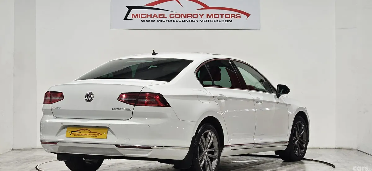Volkswagen Passat Saloon, Diesel, 2017, White