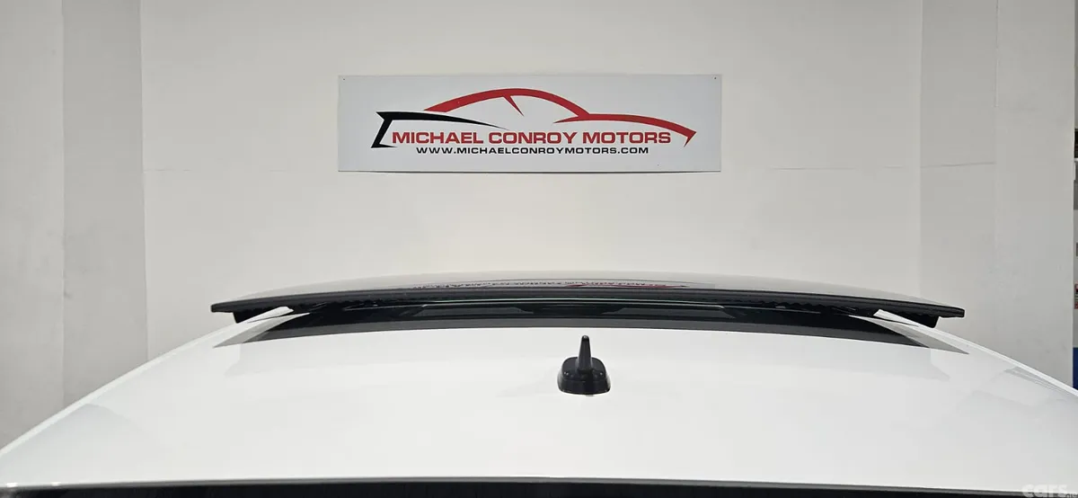 Volkswagen Passat Saloon, Diesel, 2017, White