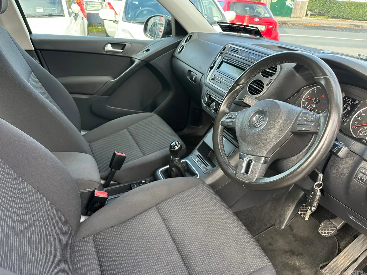 Volkswagen Tiguan SUV, Diesel, 2013, Black