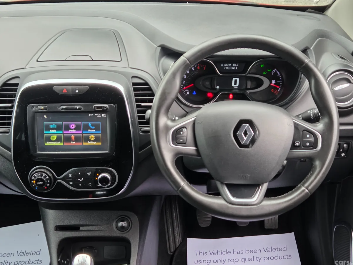 Renault Captur Hatchback, Petrol, 2018, Red