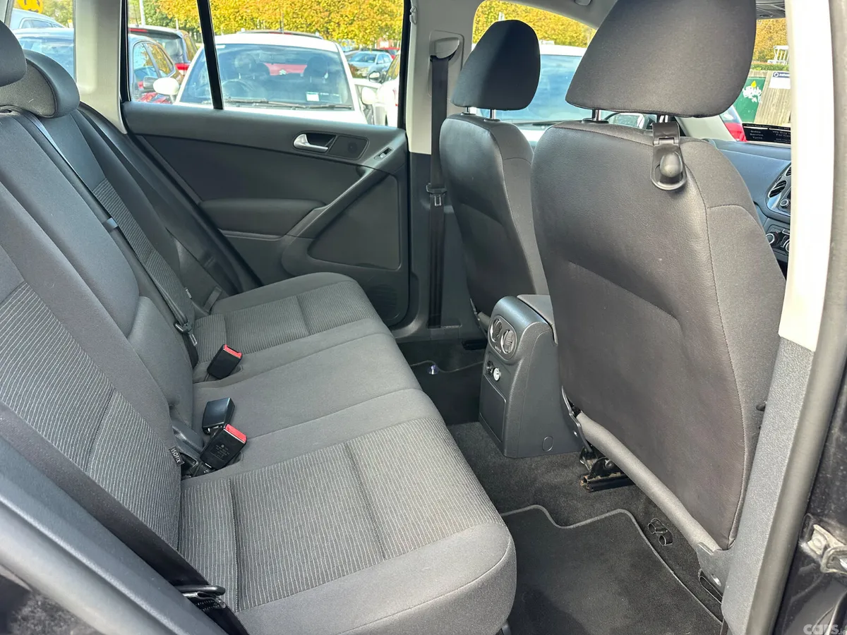 Volkswagen Tiguan SUV, Diesel, 2013, Black
