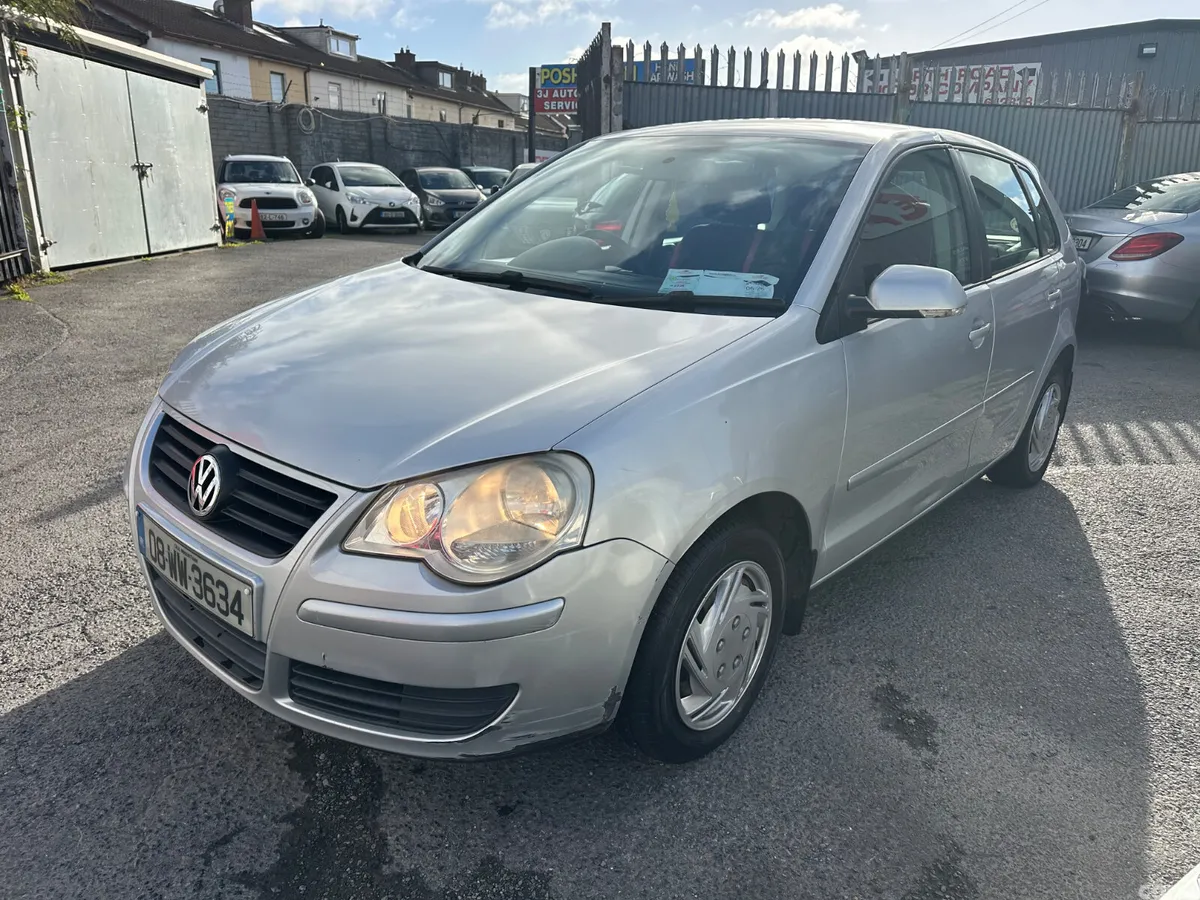Volkswagen Polo Hatchback, Petrol, 2008, Silver