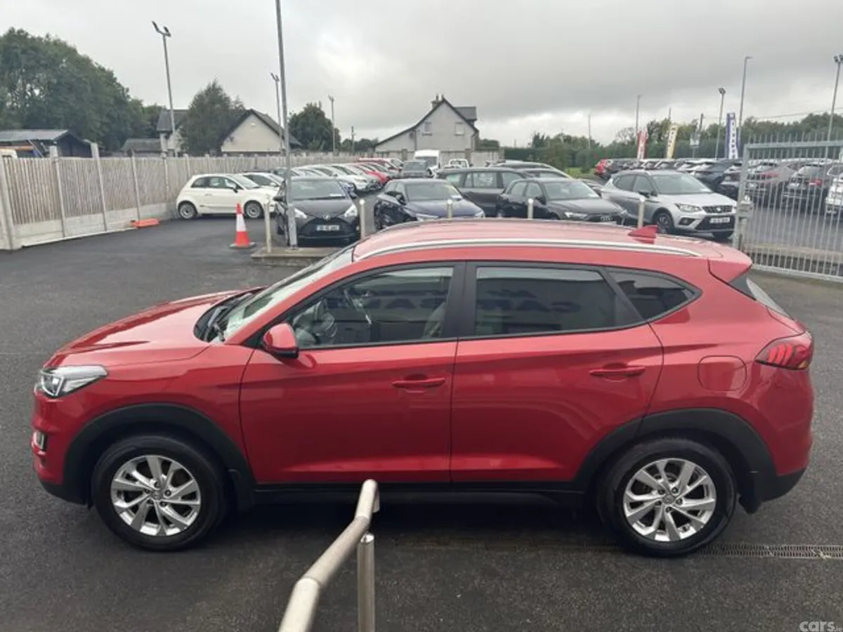 Hyundai Tucson MPV, Diesel, 2019, Red