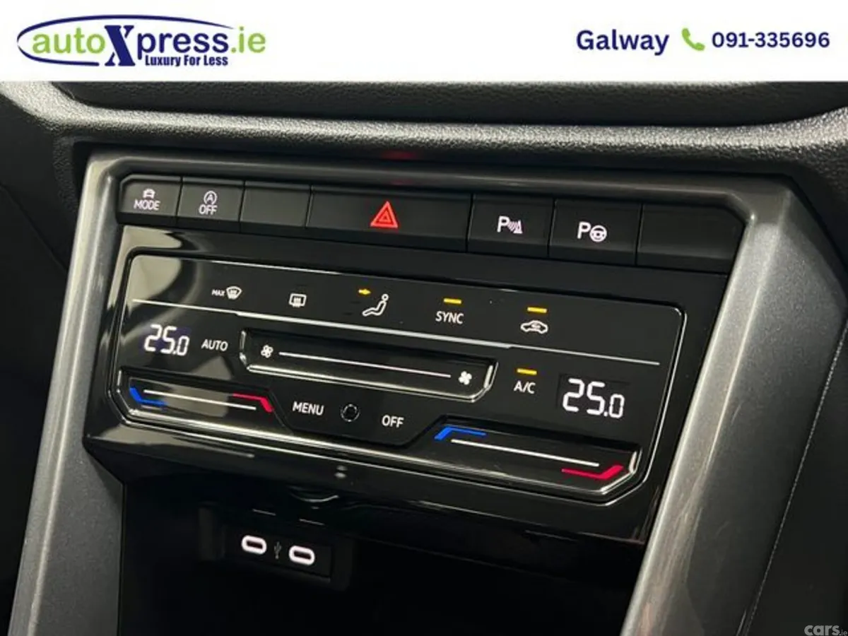 Volkswagen T-Roc SUV, Diesel, 2023, Green