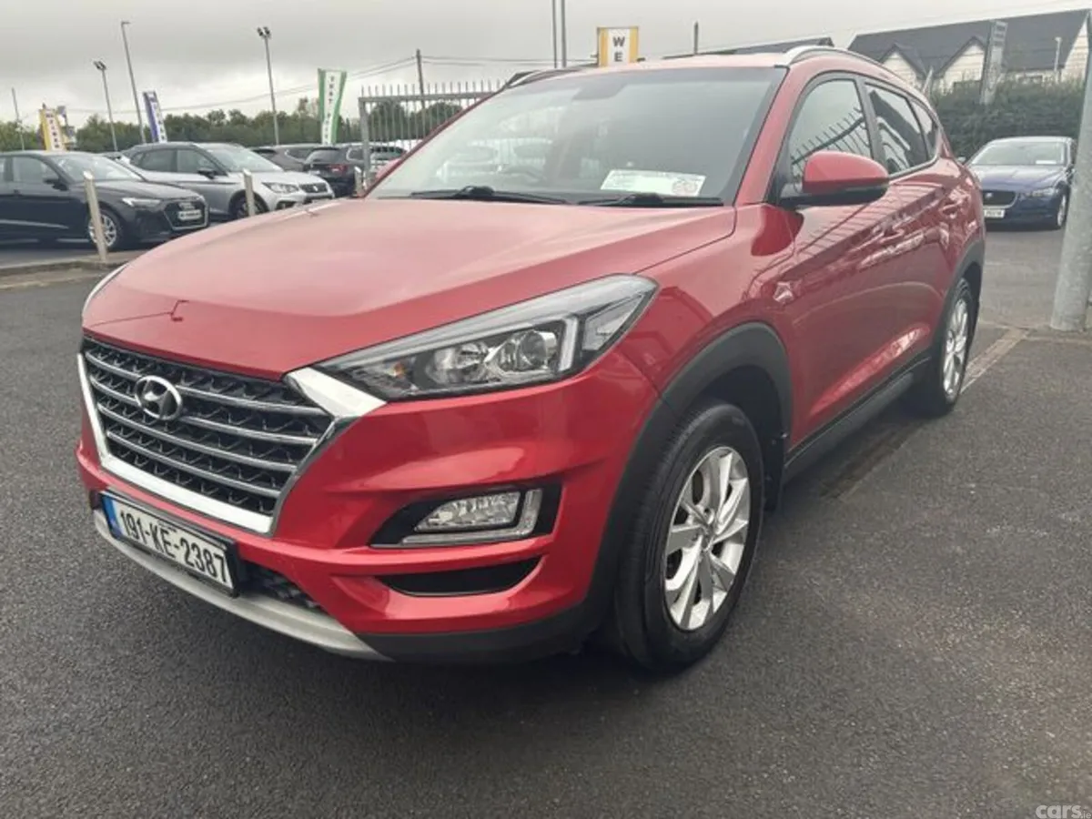Hyundai Tucson MPV, Diesel, 2019, Red