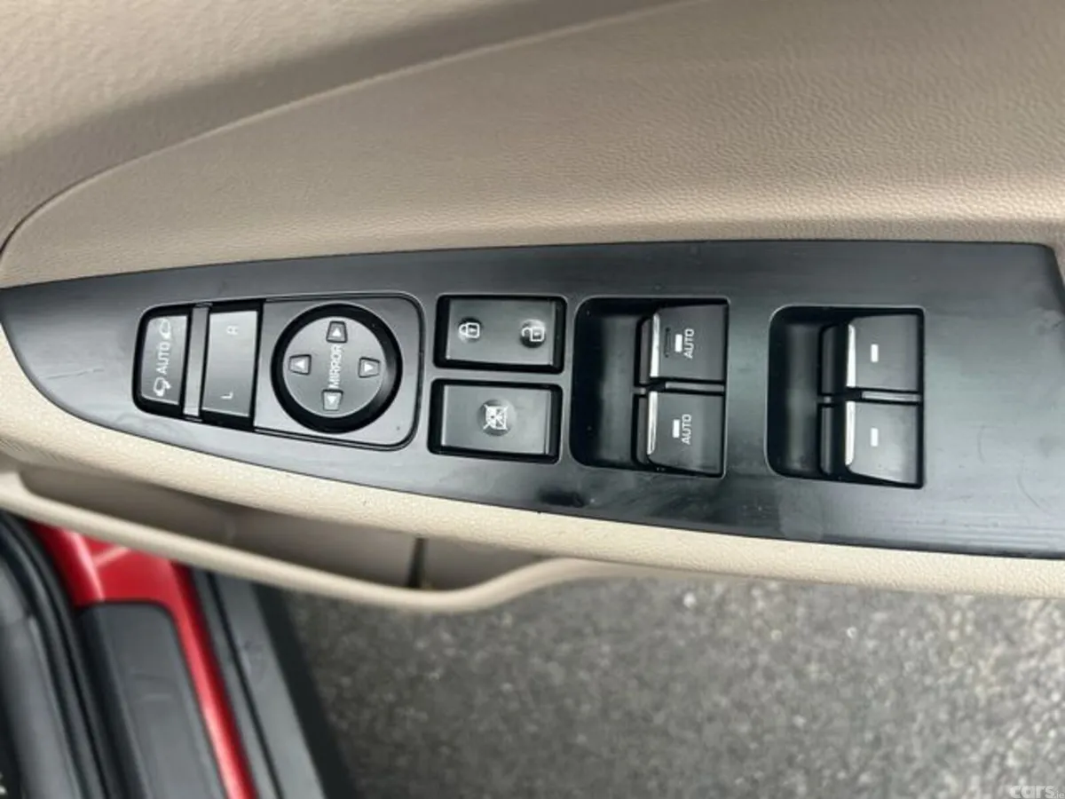 Hyundai Tucson MPV, Diesel, 2019, Red