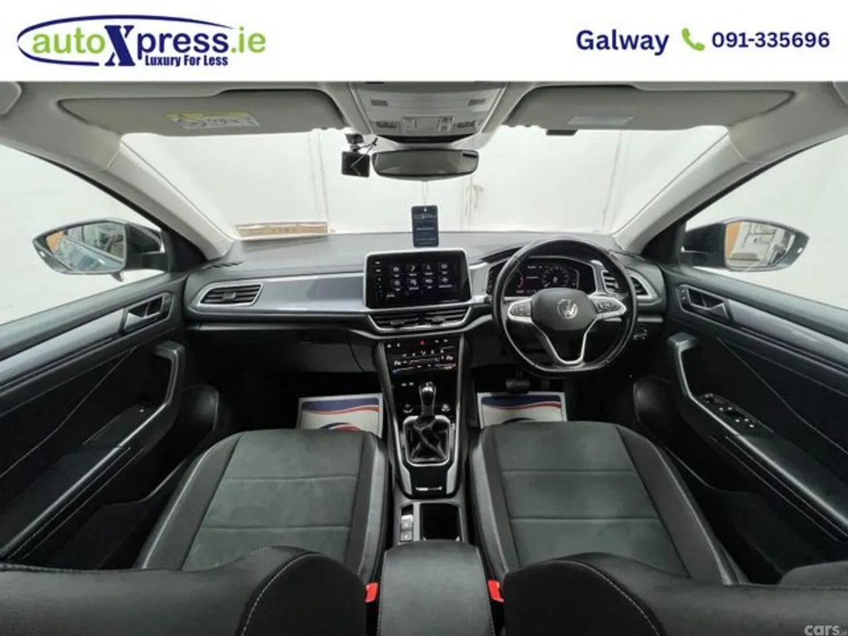 Volkswagen T-Roc SUV, Diesel, 2023, Green