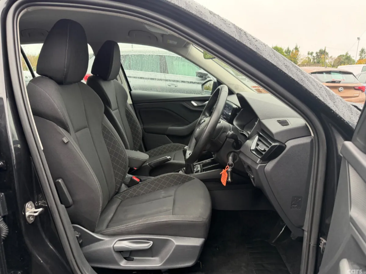 Skoda Kamiq Hatchback, Petrol, 2024, Black