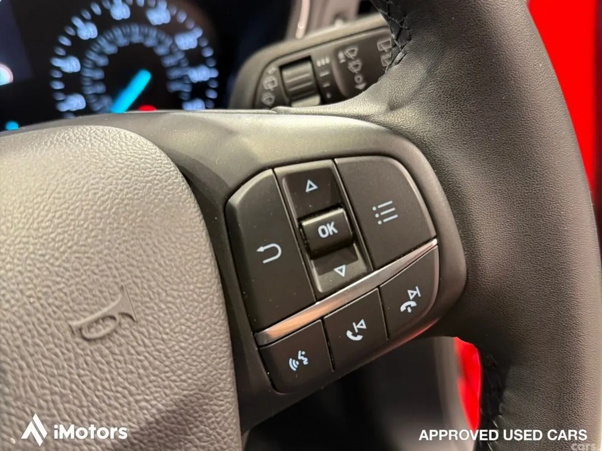 Ford Focus Hatchback, Petrol, 2024, Red