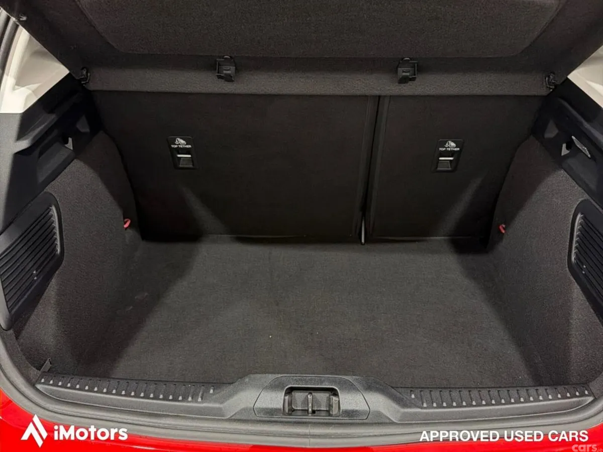 Ford Focus Hatchback, Petrol, 2024, Red