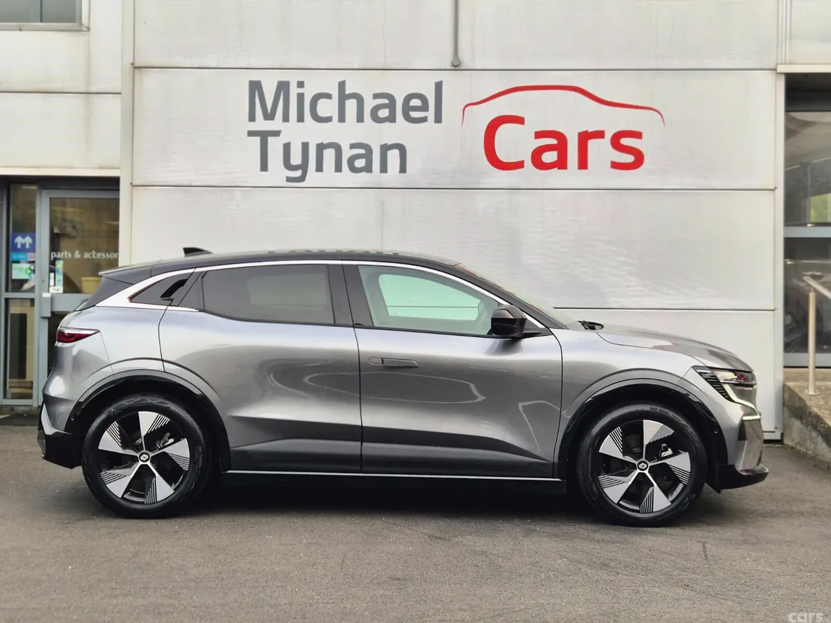 Renault Megane E-Tech Hatchback, Electric, 2026, Grey
