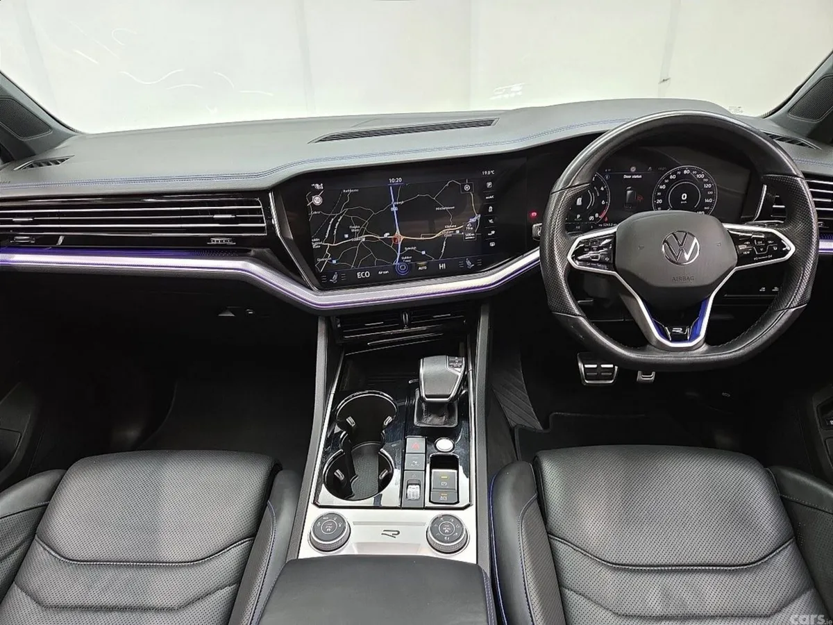 Volkswagen Touareg SUV, Petrol Plug-in Hybrid, 2023, Grey