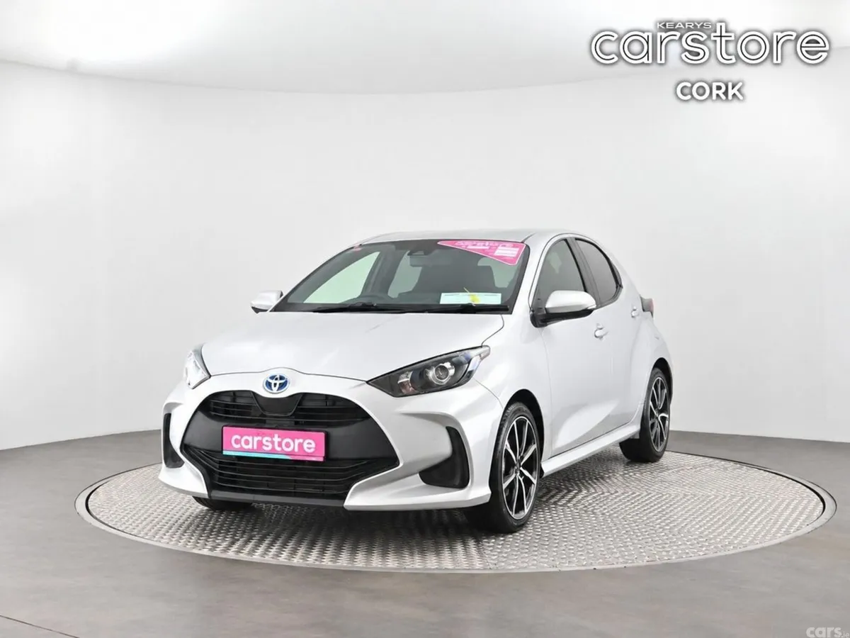 Toyota Yaris Hatchback, Petrol Hybrid, 2021, Silver
