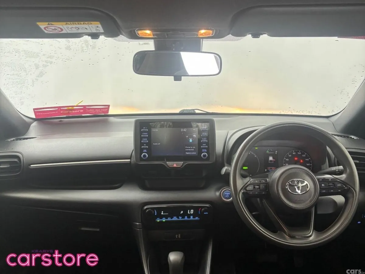Toyota Yaris Hatchback, Petrol Hybrid, 2021, Silver