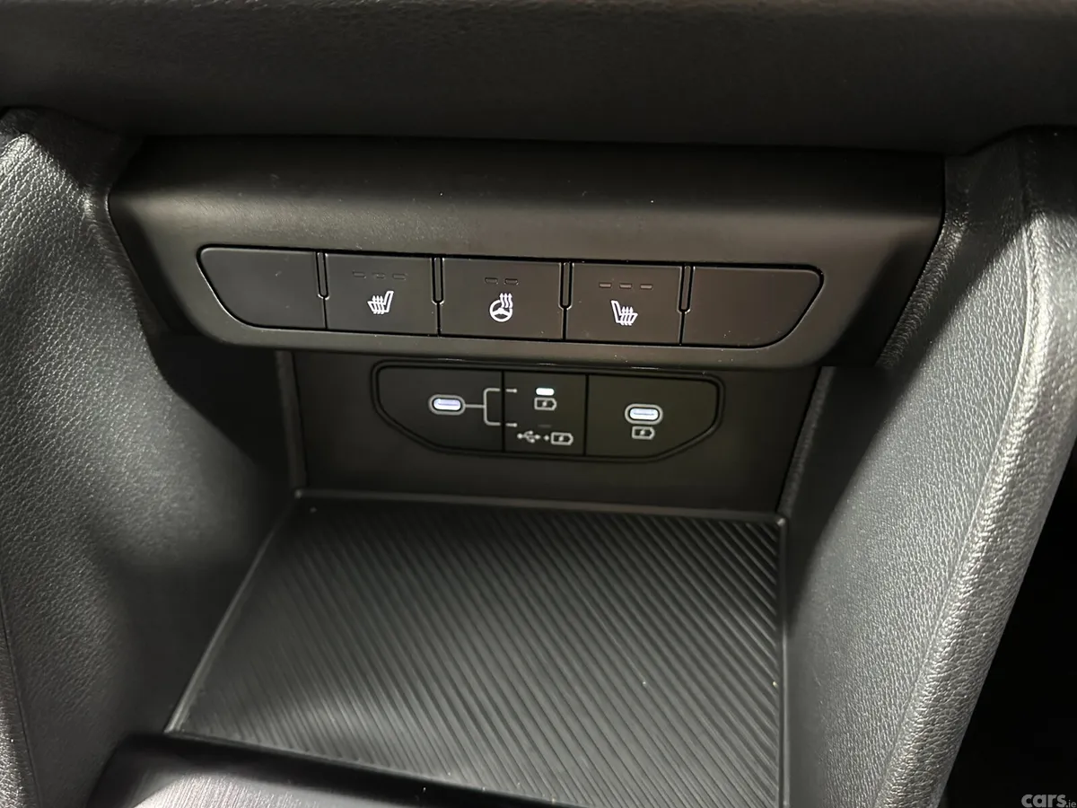 Kia Sportage SUV, Diesel Hybrid, 2026, White