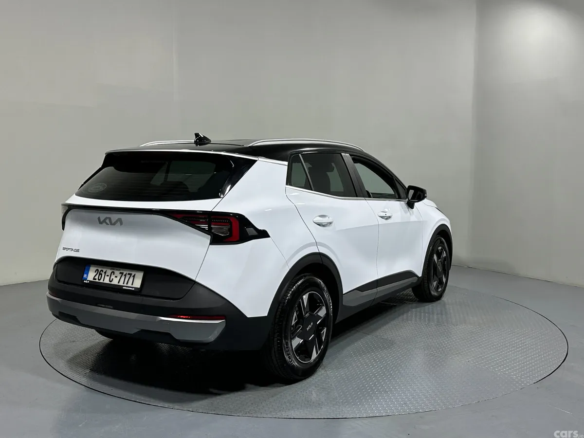 Kia Sportage SUV, Diesel Hybrid, 2026, White