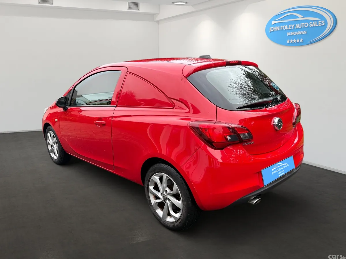 Opel Corsa Hatchback, Diesel, 2018, Red