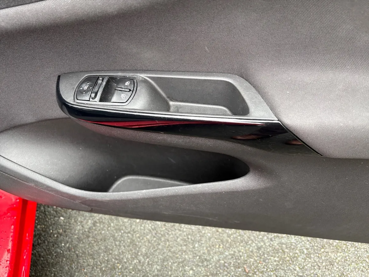 Opel Corsa Hatchback, Diesel, 2018, Red