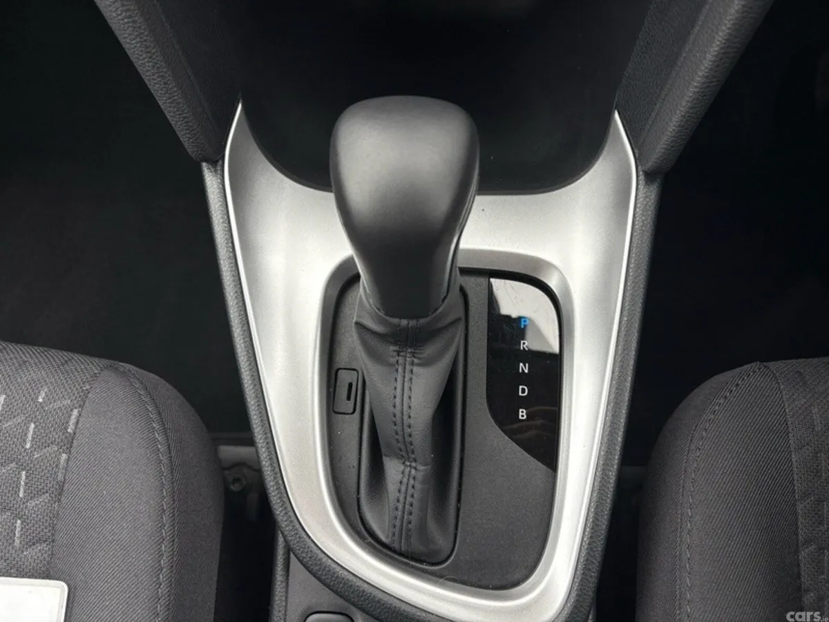 Toyota Yaris Cross Hatchback, Petrol Hybrid, 2026, Grey