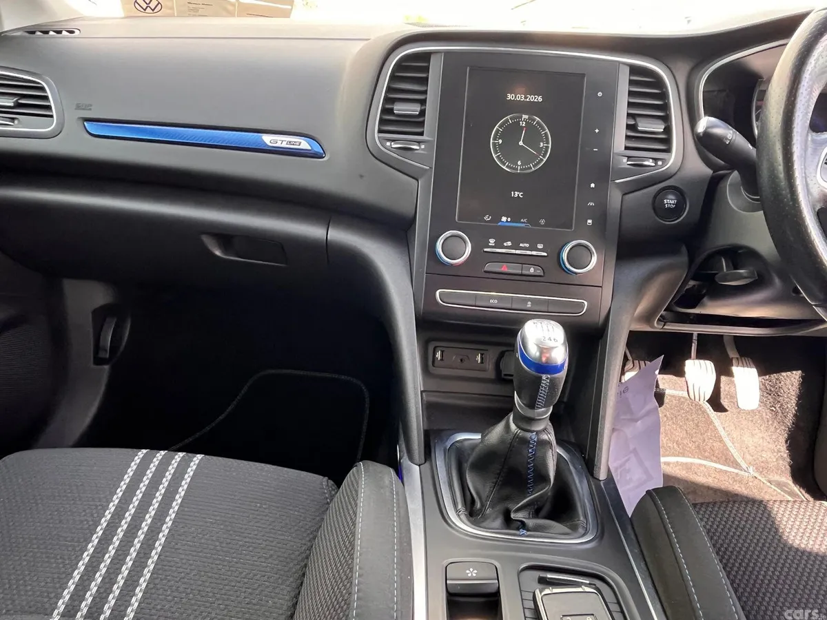 Renault Megane Hatchback, Petrol, 2019, Blue