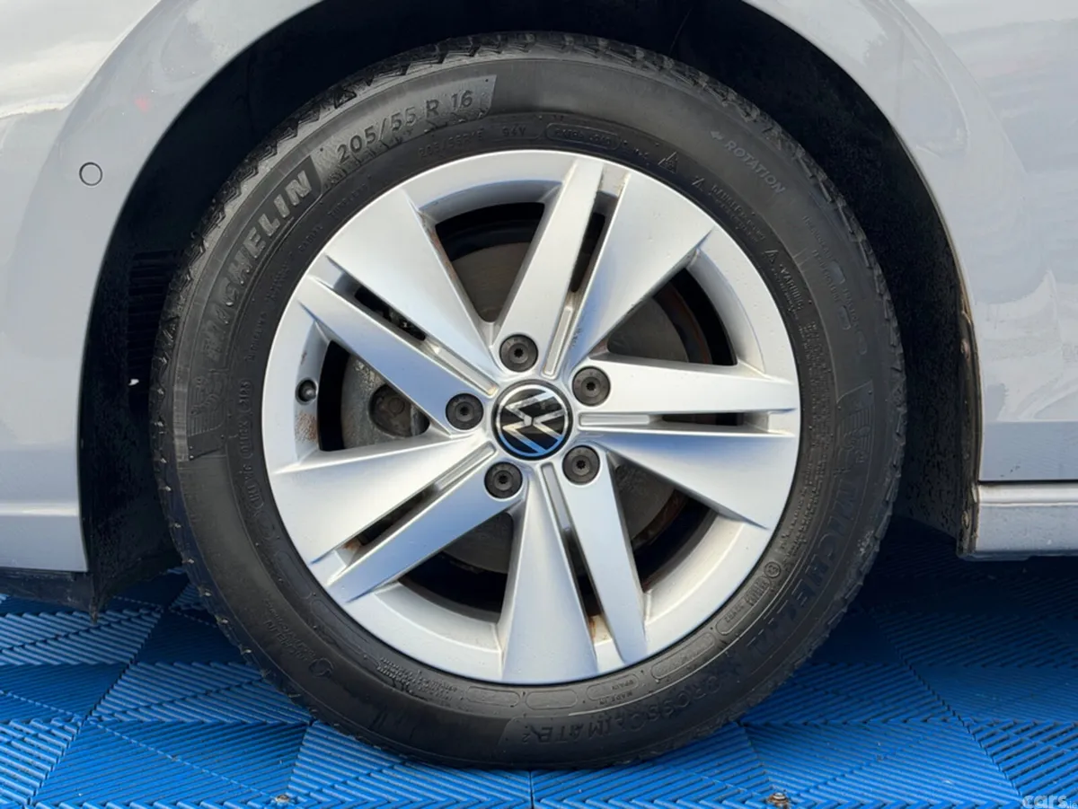 Volkswagen Golf Hatchback, Petrol, 2021, Grey