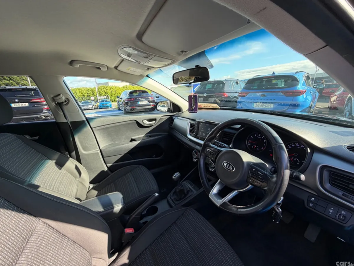 Kia Stonic SUV, Petrol, 2018, Grey