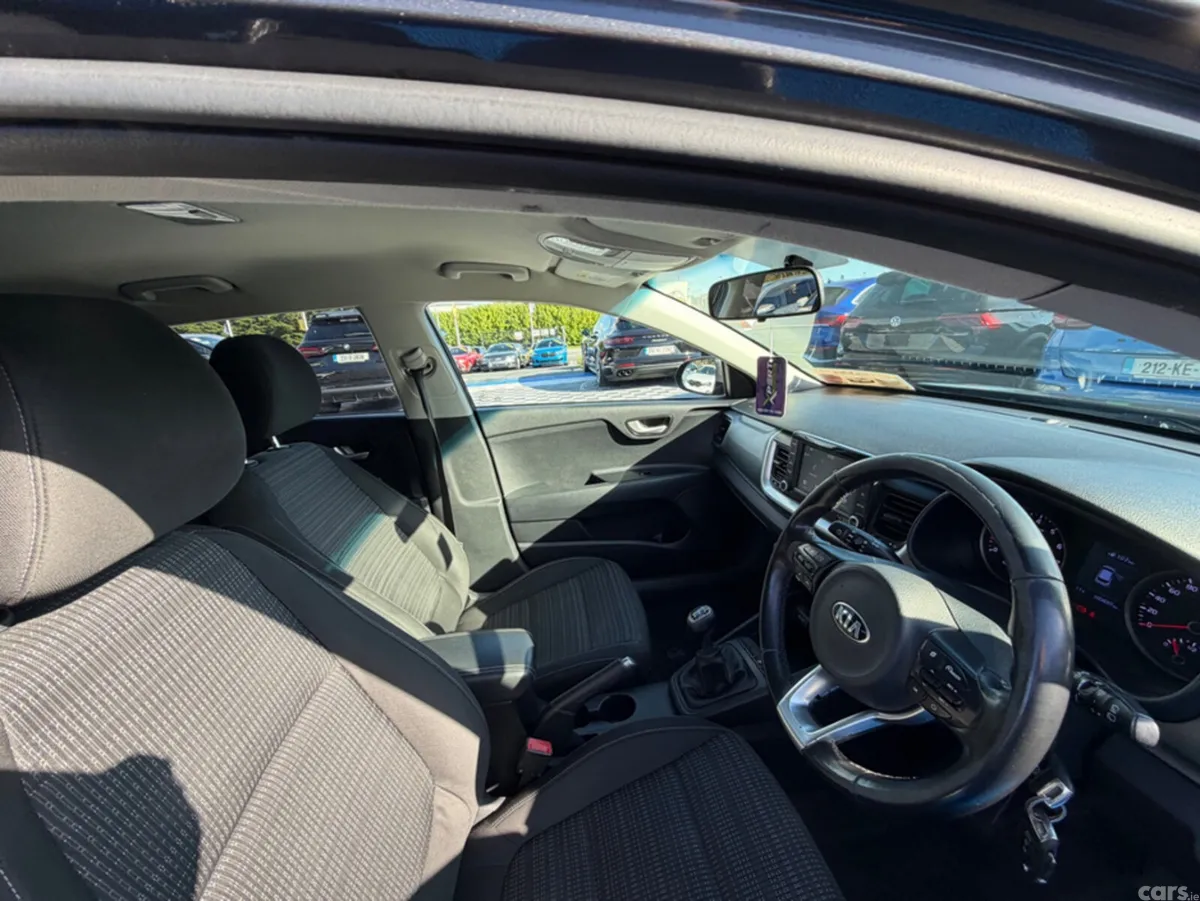 Kia Stonic SUV, Petrol, 2018, Grey