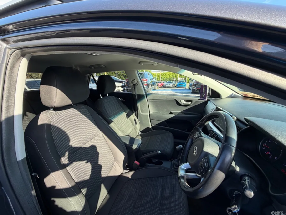 Kia Stonic SUV, Petrol, 2018, Grey