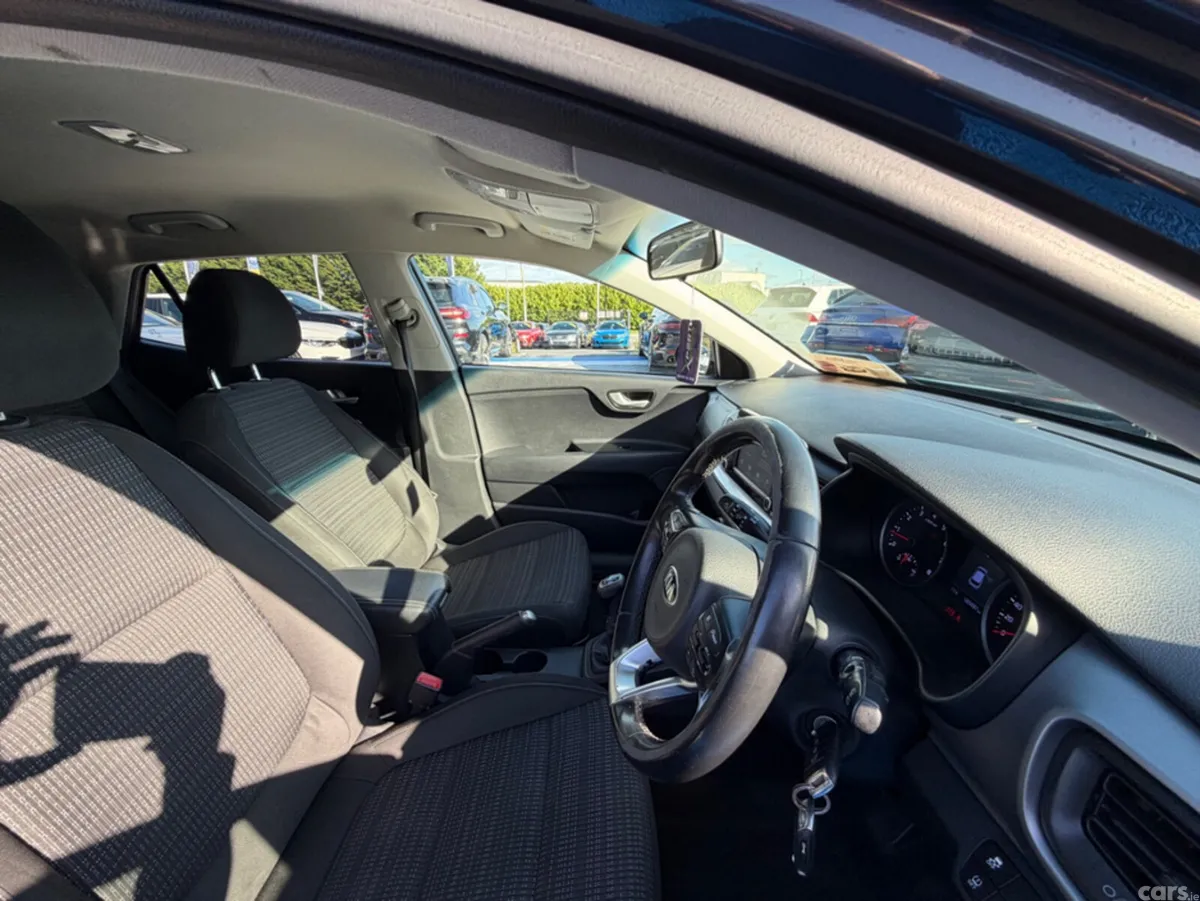 Kia Stonic SUV, Petrol, 2018, Grey