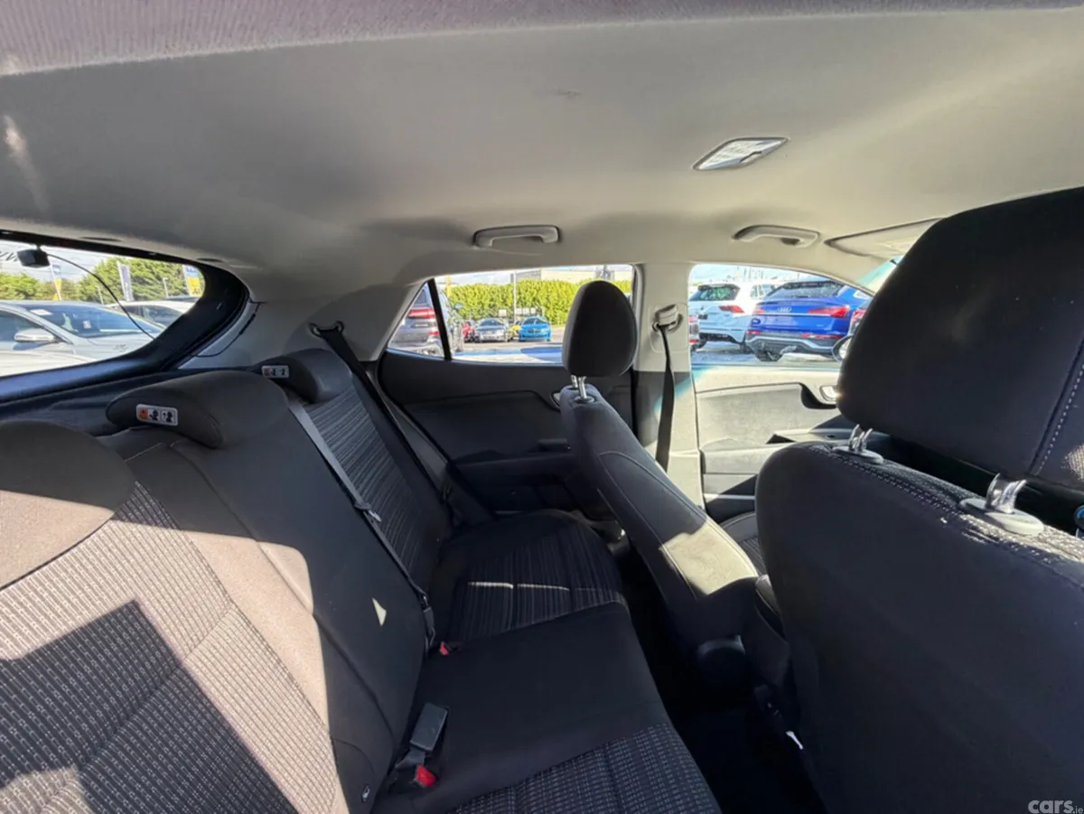 Kia Stonic SUV, Petrol, 2018, Grey