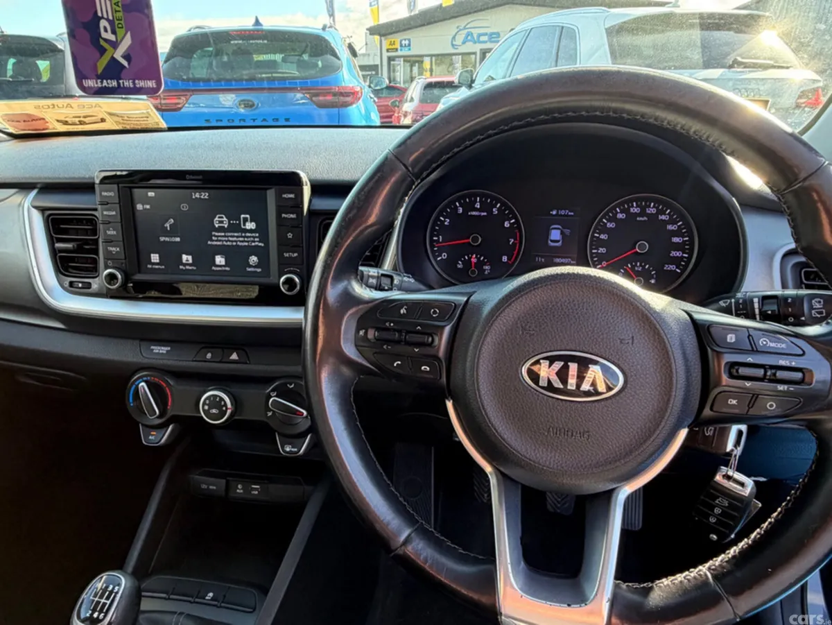 Kia Stonic SUV, Petrol, 2018, Grey