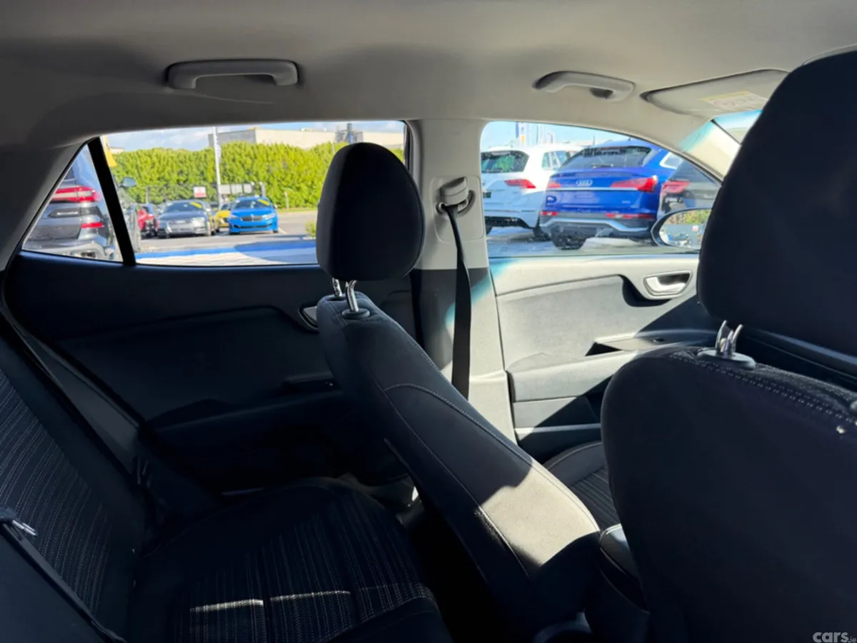 Kia Stonic SUV, Petrol, 2018, Grey
