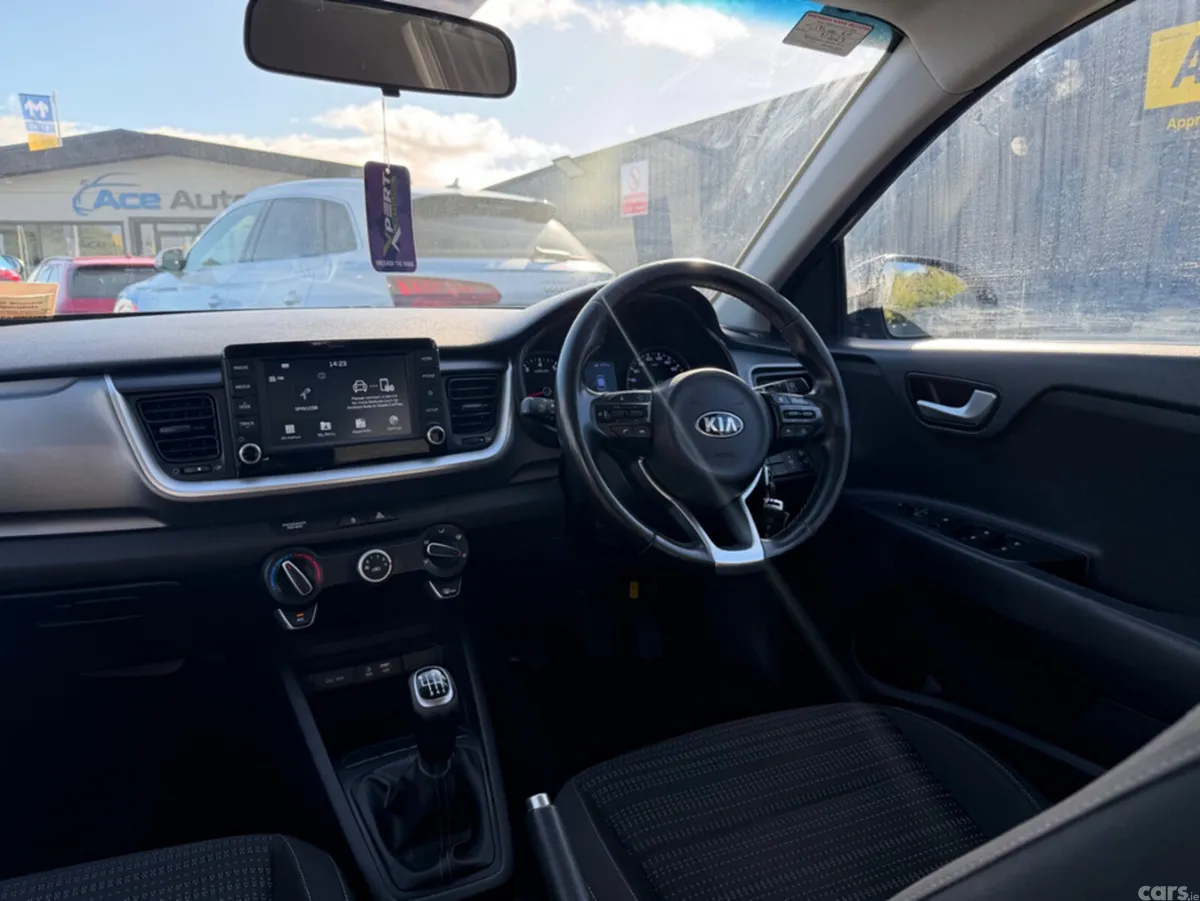 Kia Stonic SUV, Petrol, 2018, Grey