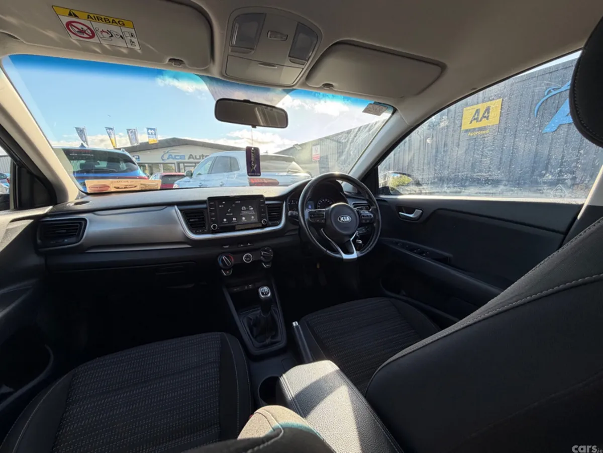 Kia Stonic SUV, Petrol, 2018, Grey